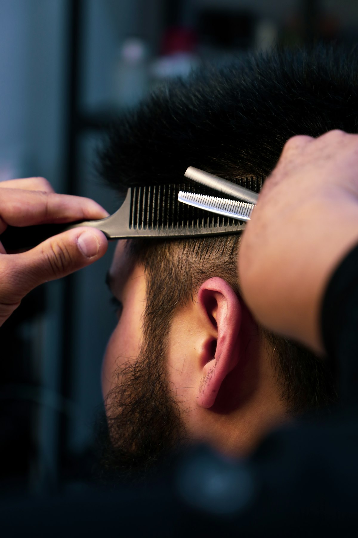 Sample photo: barber trimming hair